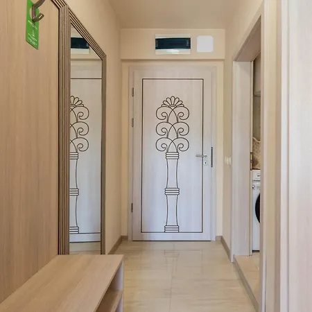 Golden Sands Apartment * Златни пясъци